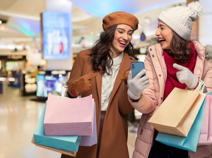 Travel & vacation boom leads to a boost in fashion & apparel sector’s sales
